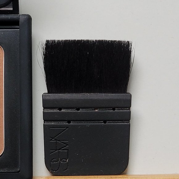 Nars LAGUNA Bronzer (0.28 oz. & 0.08 oz.) + Mini Brush - Picture 4 of 7